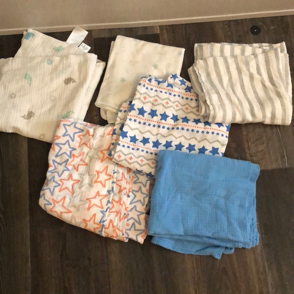 6 swaddling blankets